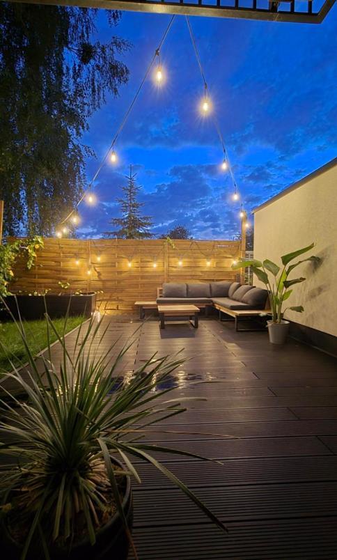 Apartment Modern With Spacious Backyard By Matt *